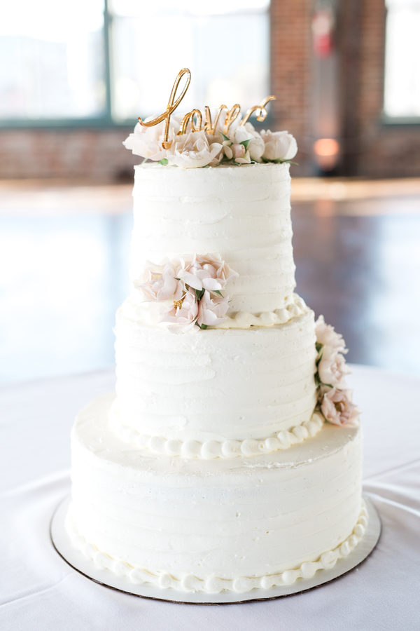 shabby chic Midwest wedding