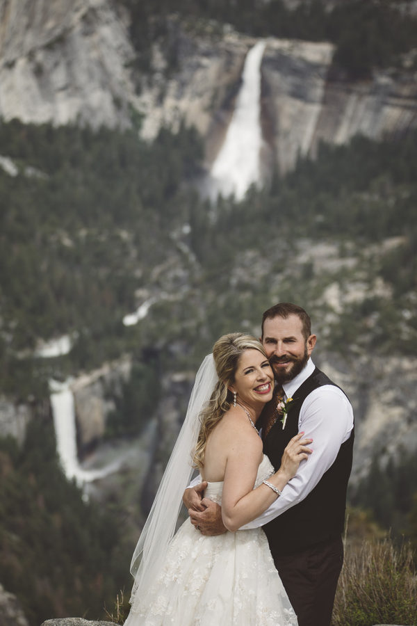 intimate Yosemite wedding