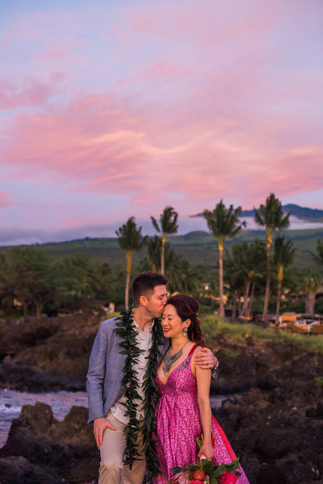 colorful Hawaii wedding