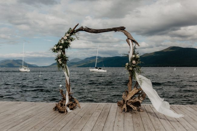 chic lakeside wedding